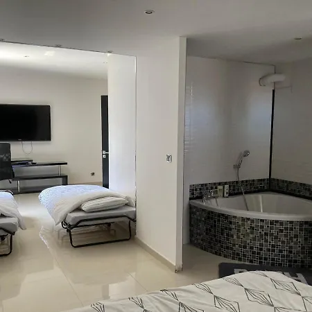 Arboré Villa *