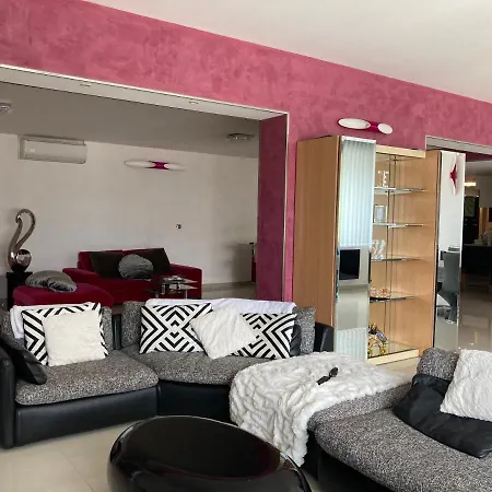 Arbore Hotel *