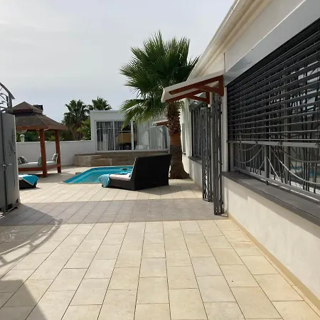 Arbore Villa
